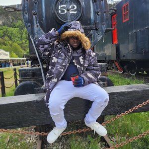 Meet your Posher, Dwayne